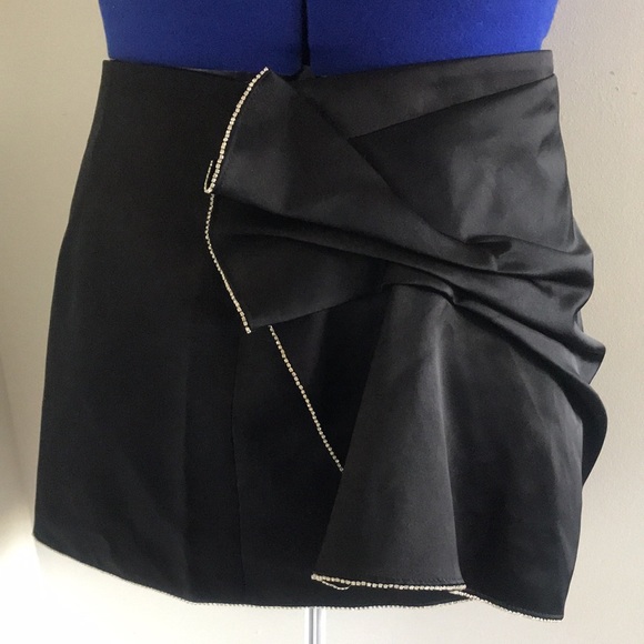 Mini High Waisted Bow Skirt - Picture 5 of 7